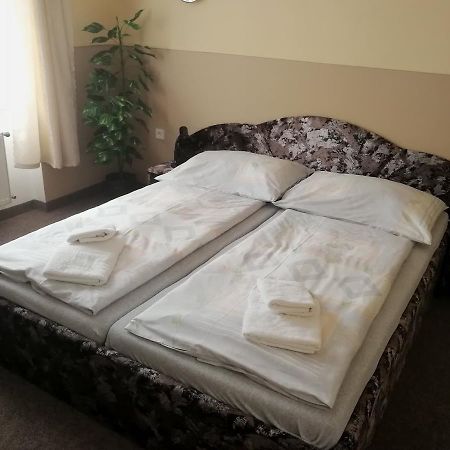 Hotel Wertheim Прага Екстериор снимка