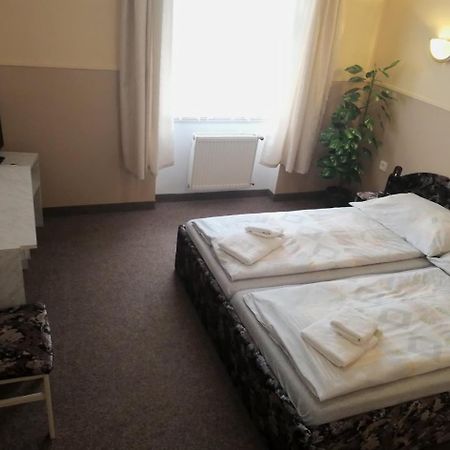 Hotel Wertheim Прага Екстериор снимка