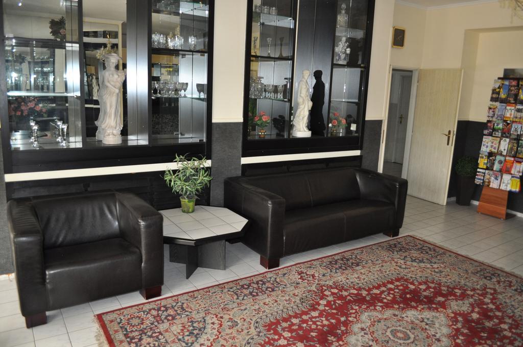 Hotel Wertheim Прага Екстериор снимка